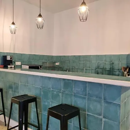 Apartment Spacious Flat - A/c - City Center - Terrace *