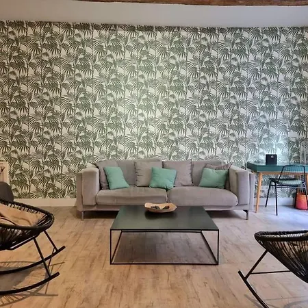 Apartment Spacious Flat - A/c - City Center - Terrace *